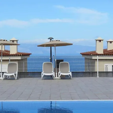 Semesterbostad Luxury House With 3 Bedrooms, Sea Wiew And Swimming Pool In A Quiet *
