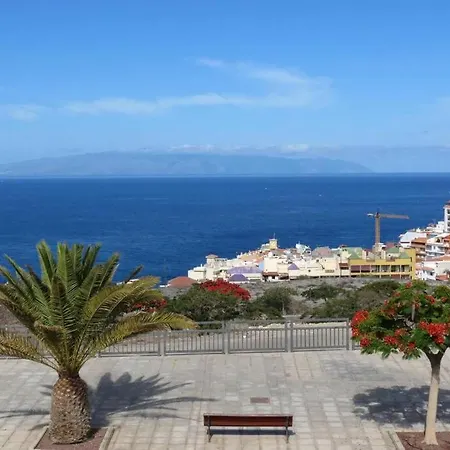 Luxury House With 3 Bedrooms, Sea Wiew And Swimming Pool In A Quiet Semesterbostad Puerto de Santiago (Tenerife)