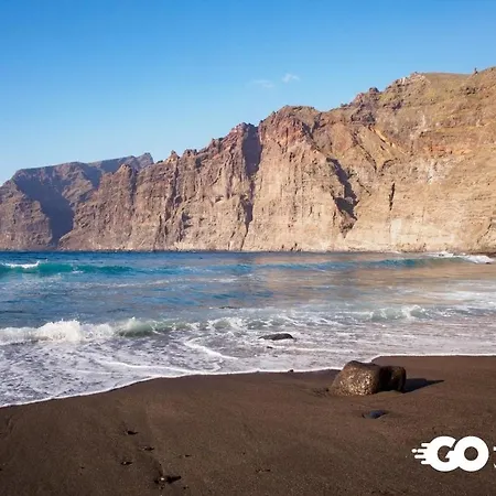 Luxury House With 3 Bedrooms, Sea Wiew And Swimming Pool In A Quiet * Puerto de Santiago (Tenerife)