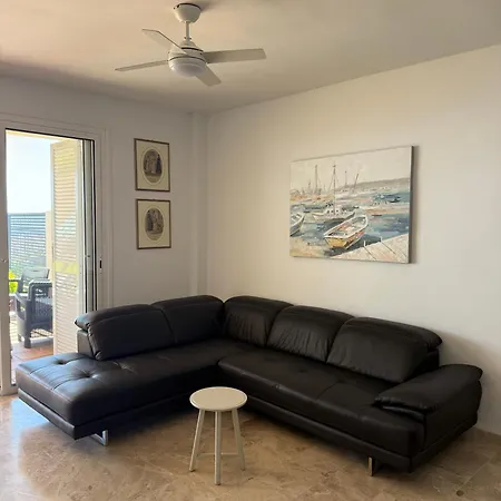 Luxury House With 3 Bedrooms, Sea Wiew And Swimming Pool In A Quiet Сasa de vacaciones Puerto de Santiago (Tenerife)