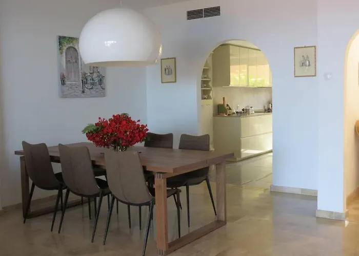 Luxury House With 3 Bedrooms, Sea Wiew And Swimming Pool In A Quiet Σπίτι διακοπών *